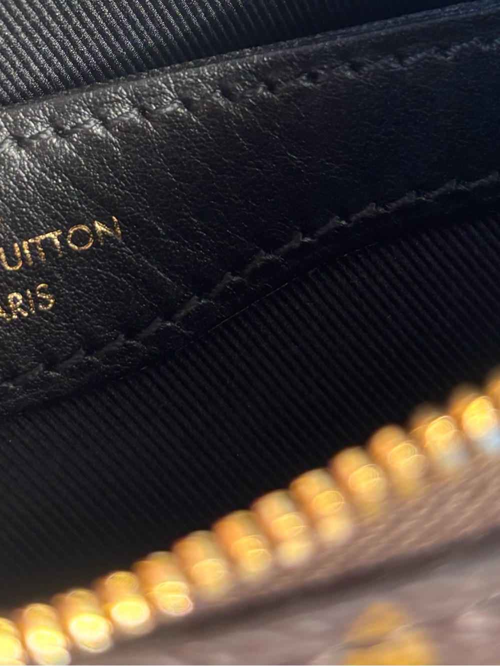 Louis Vuitton Boulogne Pm - Picture 12 of 16